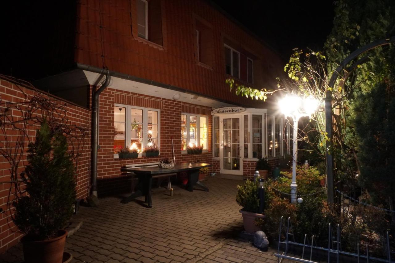 Pension-&Cafégarten Luisenhof Tangermünde Exterior foto
